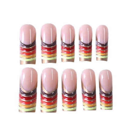 Künstlerisches French Tip Nagelset Brehn