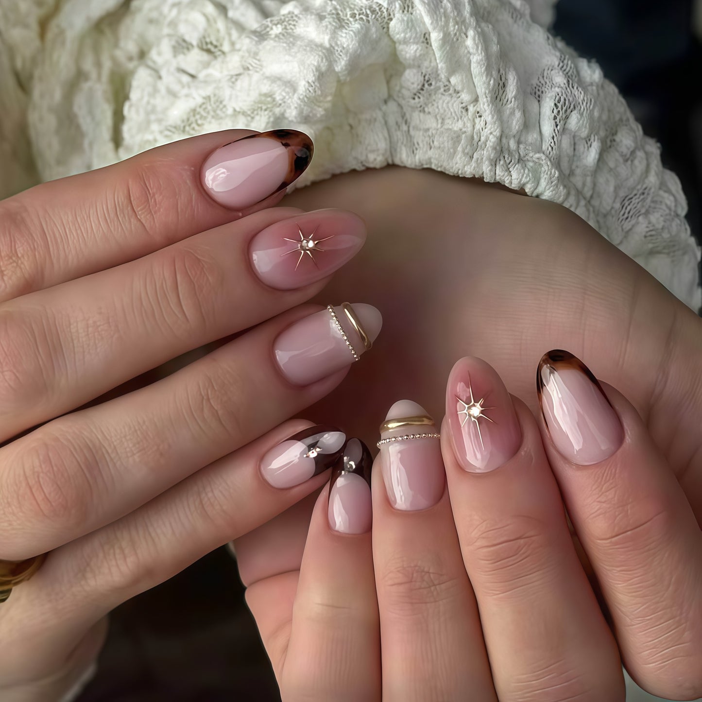 Glamouröse dekorative Press-on-Nagelkunst Brehn