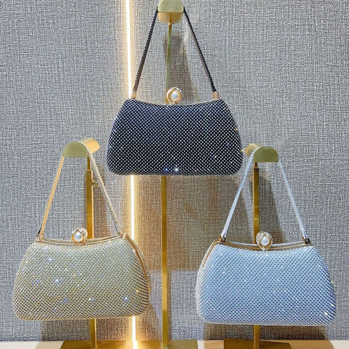 Strass-besetzte Abendhandtasche