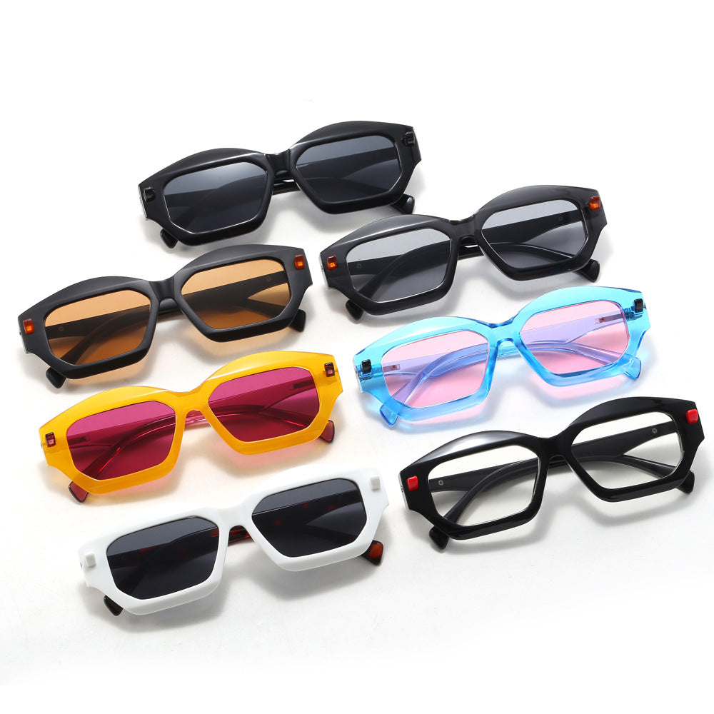 Damen Modernistische Sonnenbrille mit auffälligem Rahmen Brehn