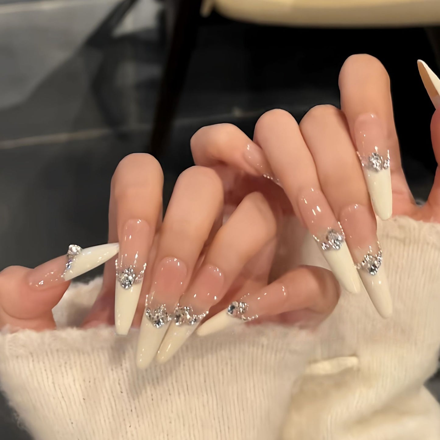 Elegant Verziertes Kunstnagelset Brehn