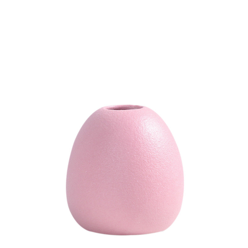 Zeitgenössische eiförmige Keramikblumenvase Brehn