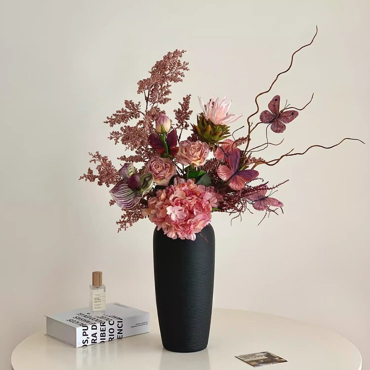 Luxuriöse Blumenarrangement