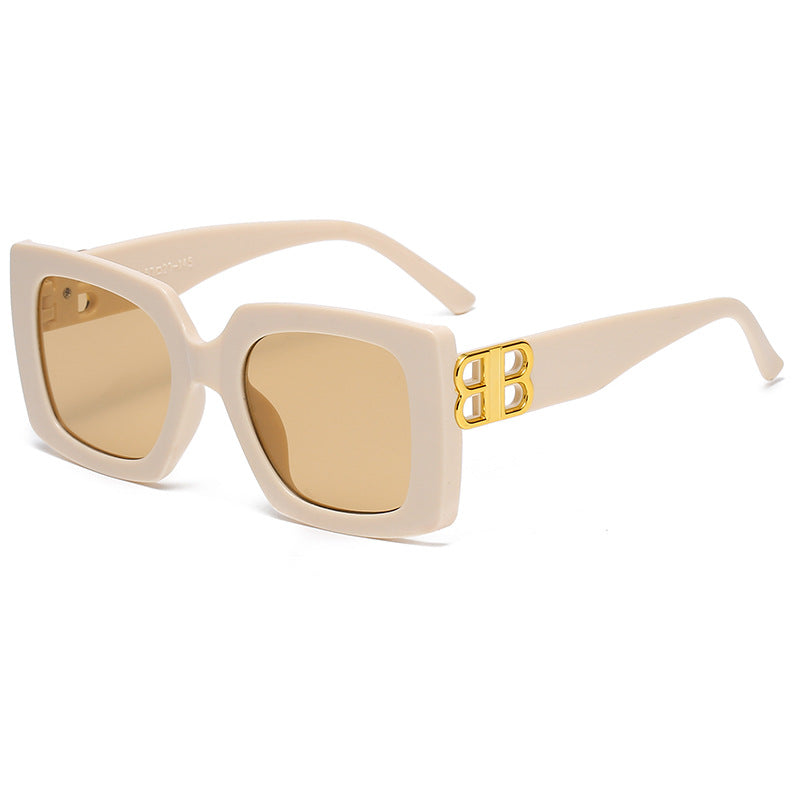 Damen oversized Sonnenbrille mit elegantem Design und luxuriösen Details Brehn
