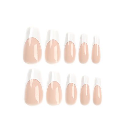 Kunstvolle Nagelverlängerungen mit eleganten French-Tips Brehn
