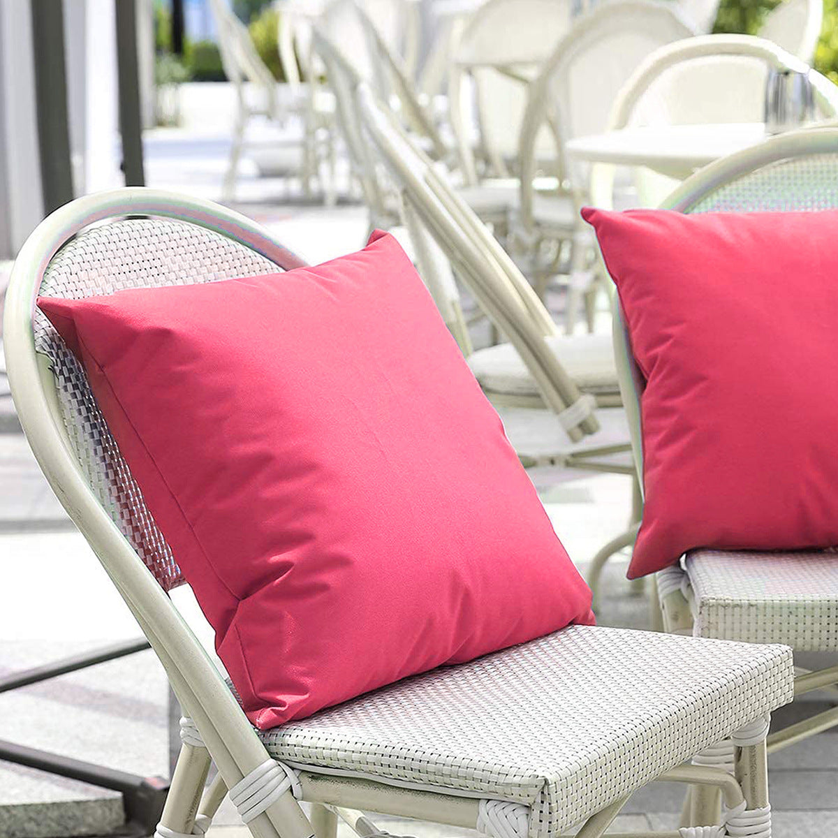 Quadratisches wasserabweisendes Outdoor-Patio-Wurfkissen mit verdecktem Reißverschluss