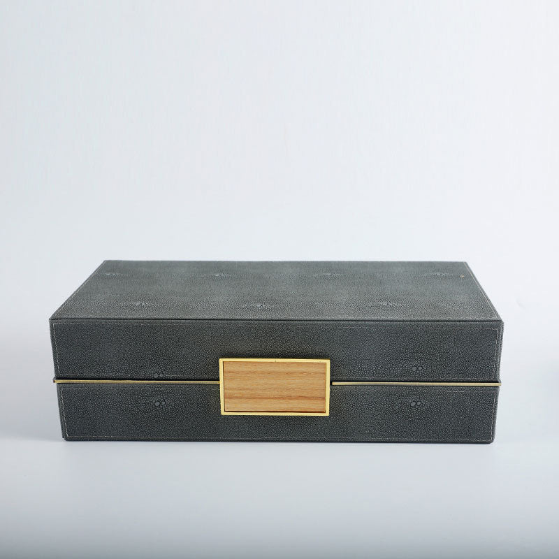 Dekorative Aufbewahrungsboxen mit stilvollem Webdetail