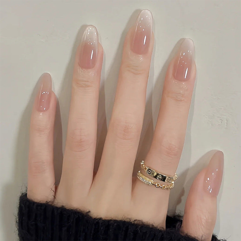 Kunstnagelset mit elegantem French-Design Brehn