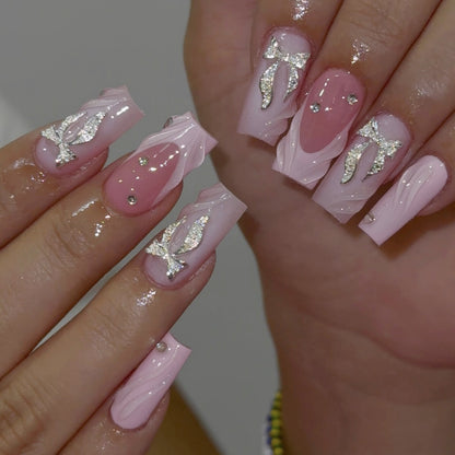 Elegante dekorative 3D-Nagelkunstverlängerungen Brehn