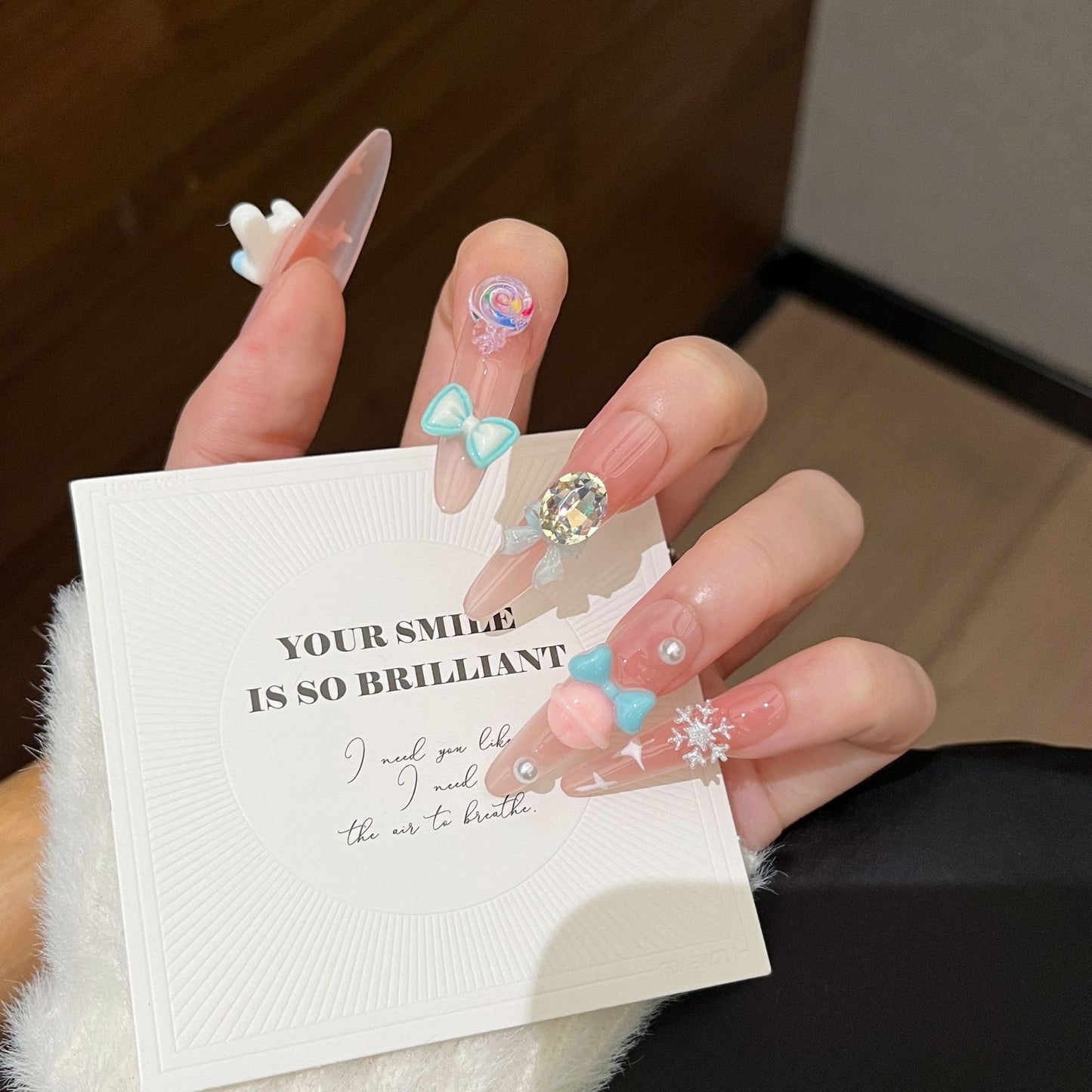 Dekoratives 3D Charakter Nail Art Set Brehn