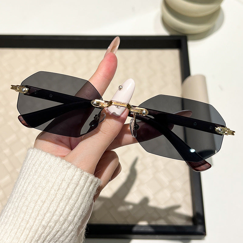 Damen futuristische Sonnenbrille mit geometrischem Rahmen und Holzdetails Brehn