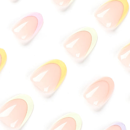 Kunstvolle Nagelverlängerungen mit elegante Farbverlauf und Glanz Brehn