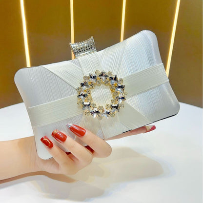 Dekorative Satin Abend-Clutch