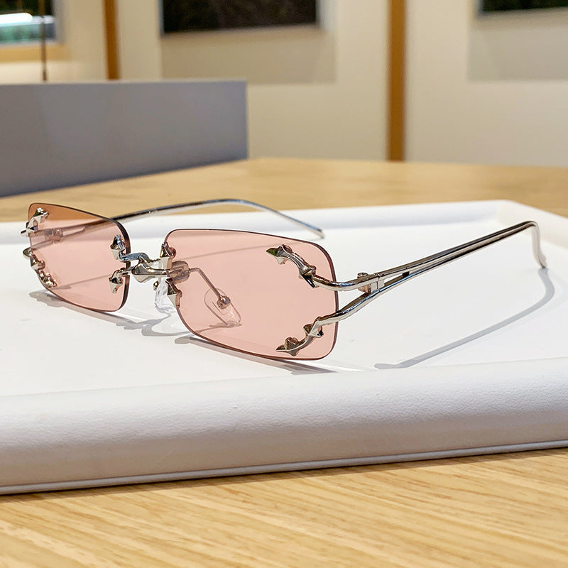 Damen modische Sonnenbrille mit filigranem Metallrahmen und transparenten Gläsern Brehn