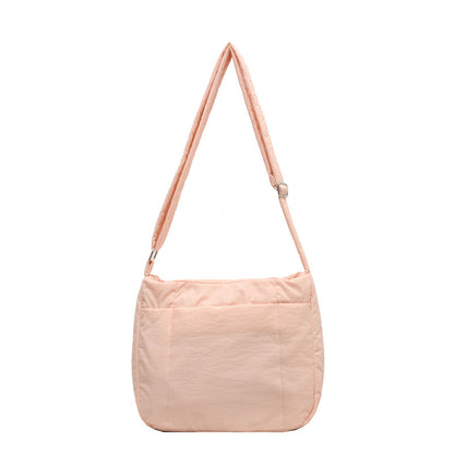 Leichte gestepfte Schultertasche
