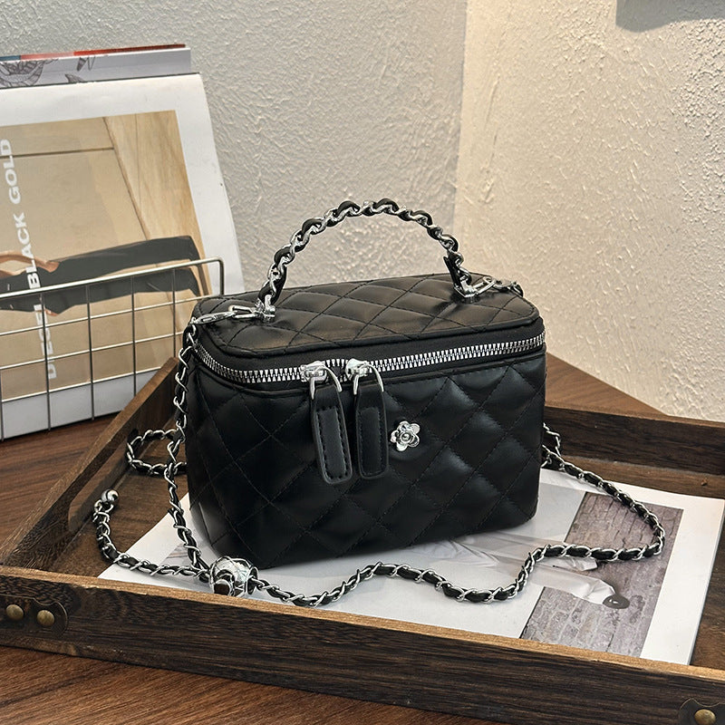 Gepolsterte Kettenriemen-Handtasche