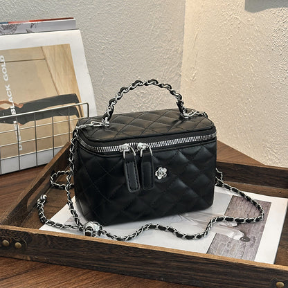 Gepolsterte Kettenriemen-Handtasche