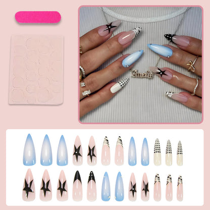 Kunstnagelset mit stylischen geometrischen Designs und glamourösen Akzenten Brehn