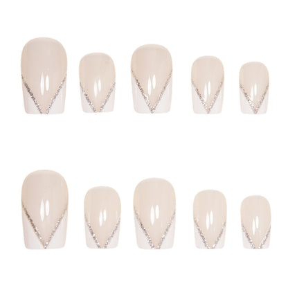 Elegante Press-On Nagelkunst Tipps mit Strass-Akzenten Brehn