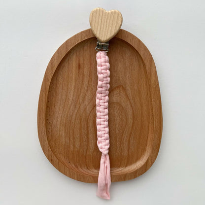 Geflochtener Baumwoll-Schnuller- und Beißring-Clip mit herzförmiger Holz-Sicherheitsklemme
