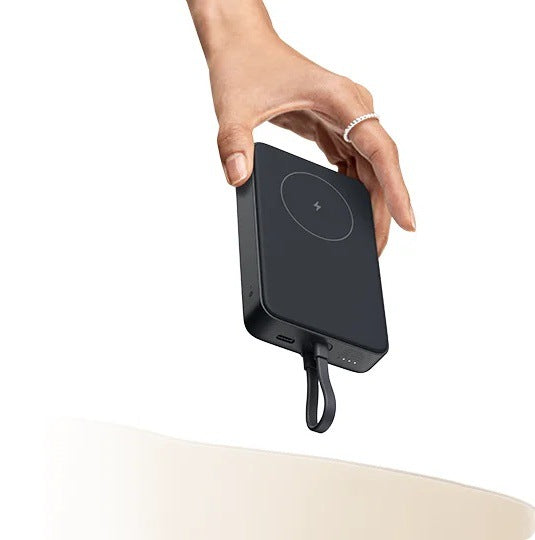 Magnetische drahtlose Powerbank mit magnetischer Ausrichtung und USB-C-Durchgang Brehn
