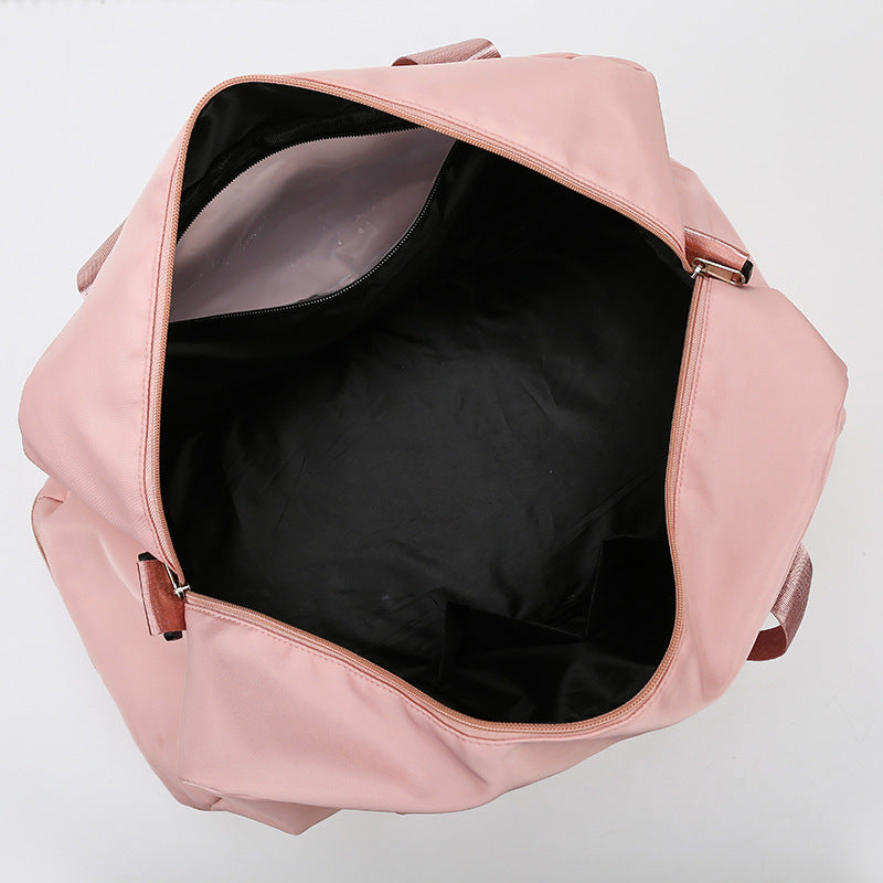 Sportliche Reisetasche Mit Verstellbarem Schulterriemen Brehn