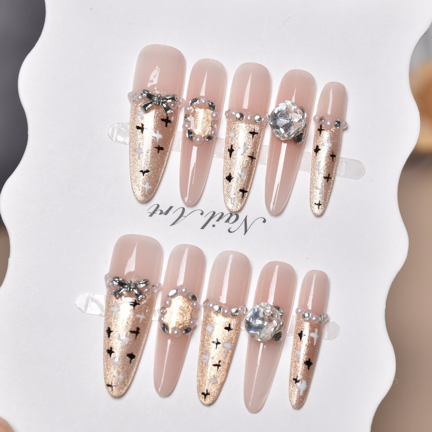 Künstlerische Premium Detaillierte Press-On Nagelkunst Brehn