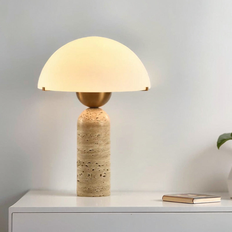 Zeitgenössische Tischlampe mit Kuppelschirm