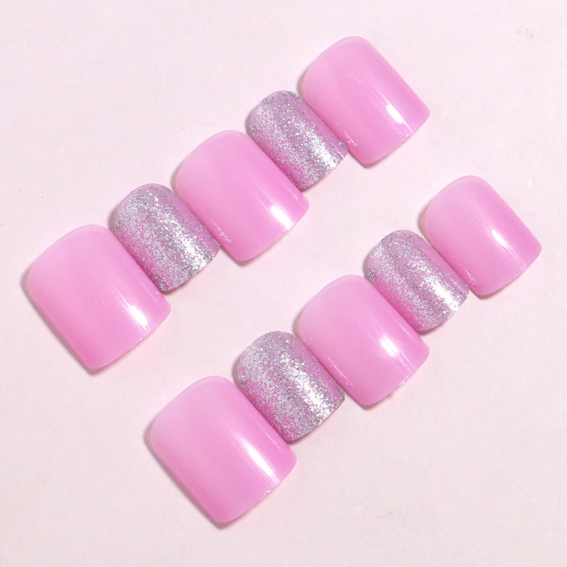 Dekoratives Press-On Nagelset mit Glitzerakzenten Brehn