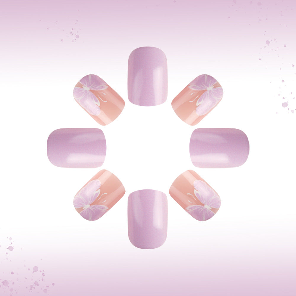 Elegante florale Gel-Nagelkunst Brehn