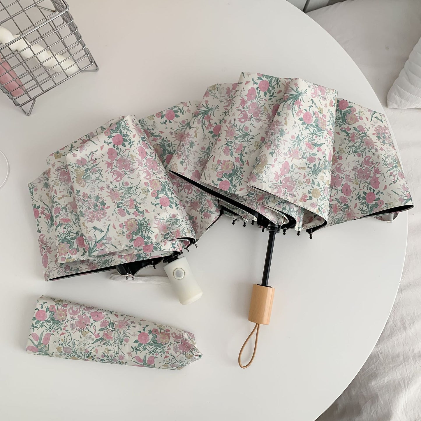 Damen Faltbarer Regenschirm mit detailliertem Blumenmuster Brehn