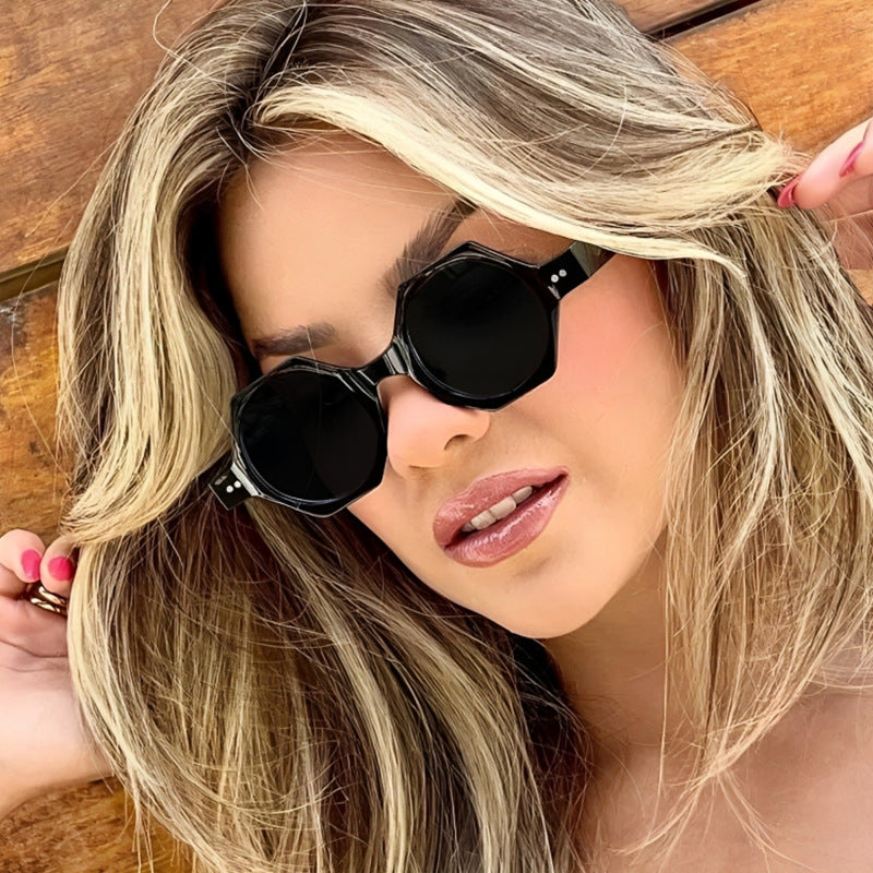 Damen Geometrische Sonnenbrille im auffälligen Design Brehn