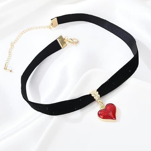 Velvet Heart Charm Choker Brehn