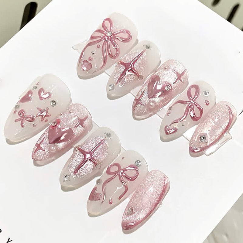 Dekoratives Press-On-Nagelkunstset mit floralen und Juwelenakzenten Brehn