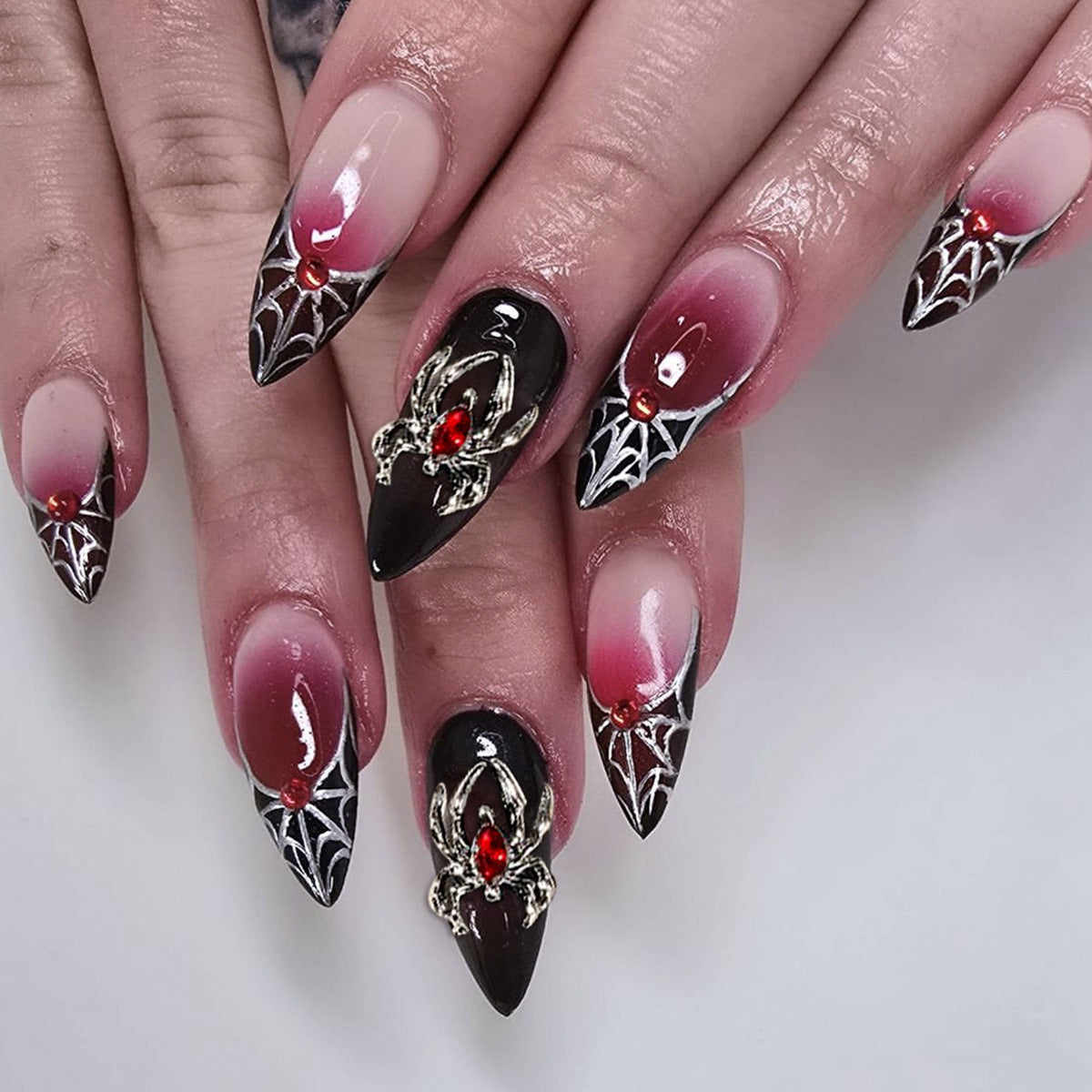 Gothic-Spinnen-Themen-Stiletto-Nagelkunstverlängerungen Brehn