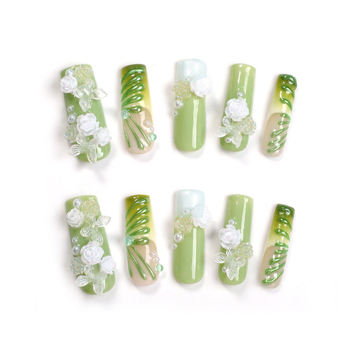 Kreatives Nagelset mit floralem Design und filigranen Akzenten Brehn