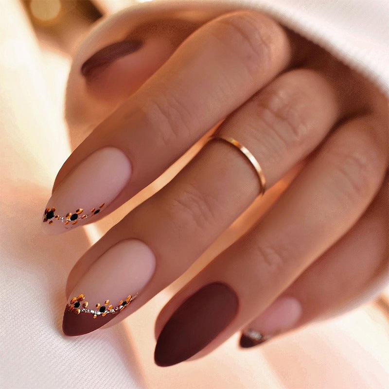 Elegantes Press-On Nagelkunstset mit glamourösen Details Brehn