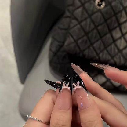 Dekoratives Stiletto Press-On Nagelkunst Set