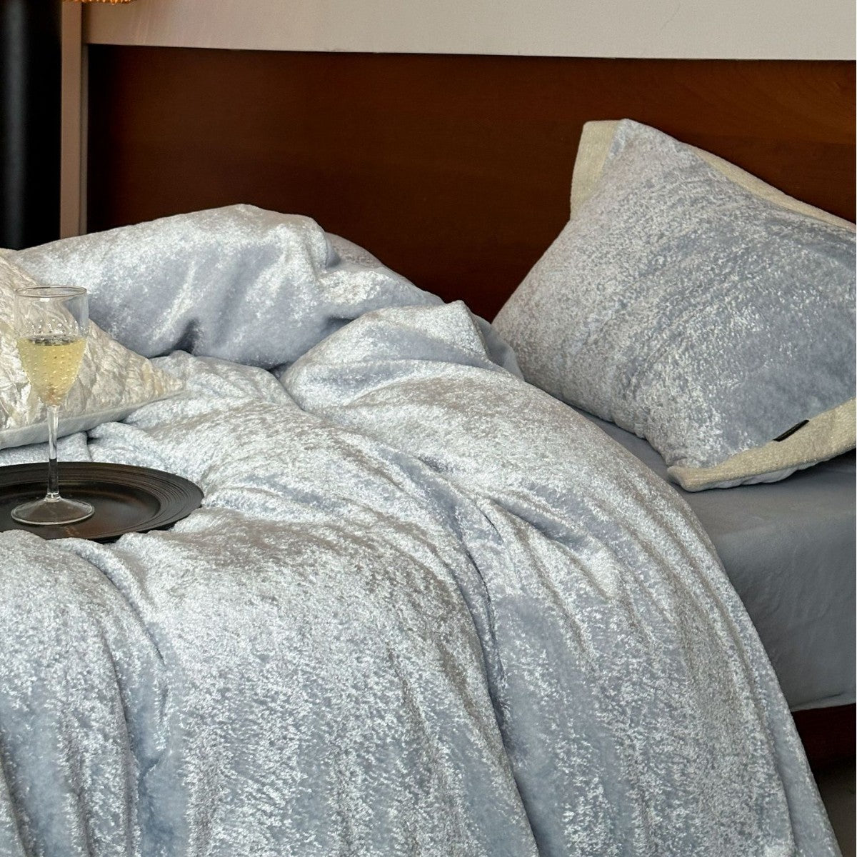 Flauschiges Samtvelours-Bettbezug-Set mit soften Plüschfasern und Hotelverschluss Brehn