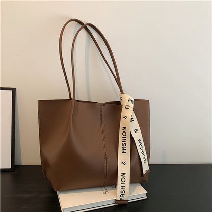 Stilvolle Kunstleder Tote Bag mit strukturiertem Griff