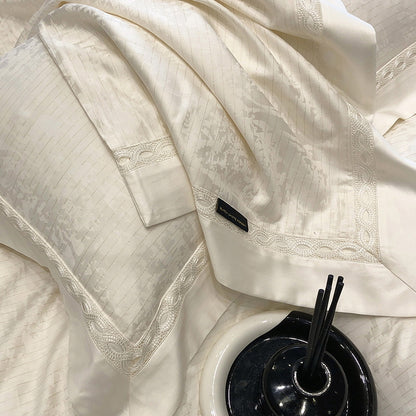 Satin-Jacquard Bettgarnitur mit dezenter Struktur und eleganter Borte