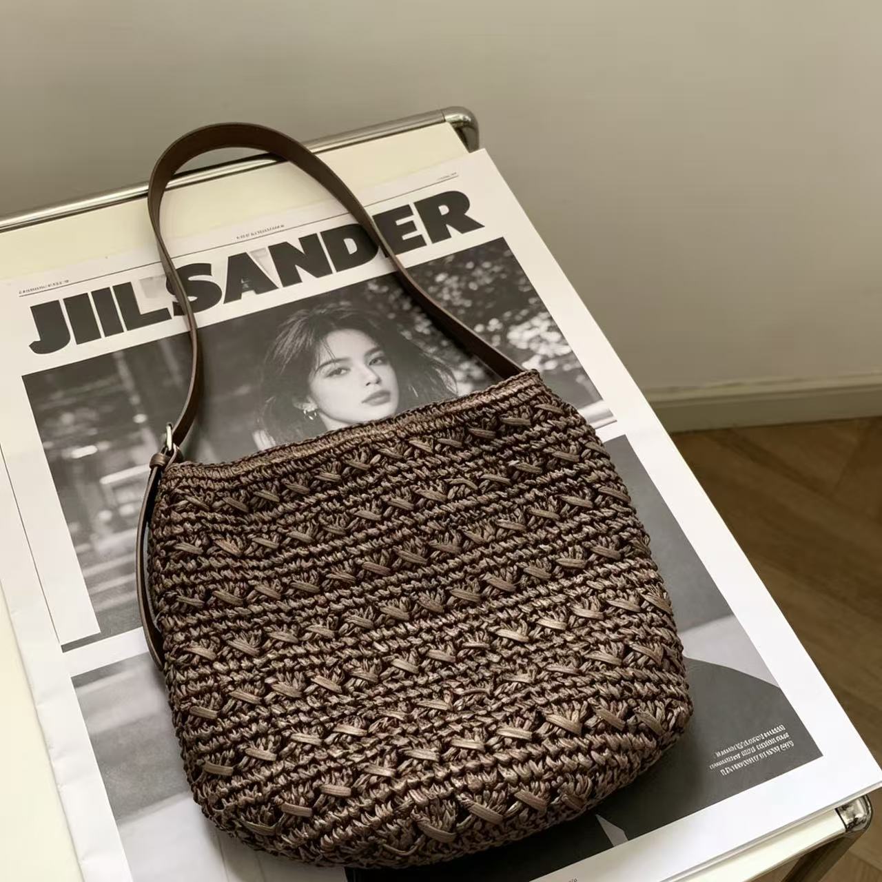 Handtasche mit Einem Modernen Geflochtenen Design Brehn