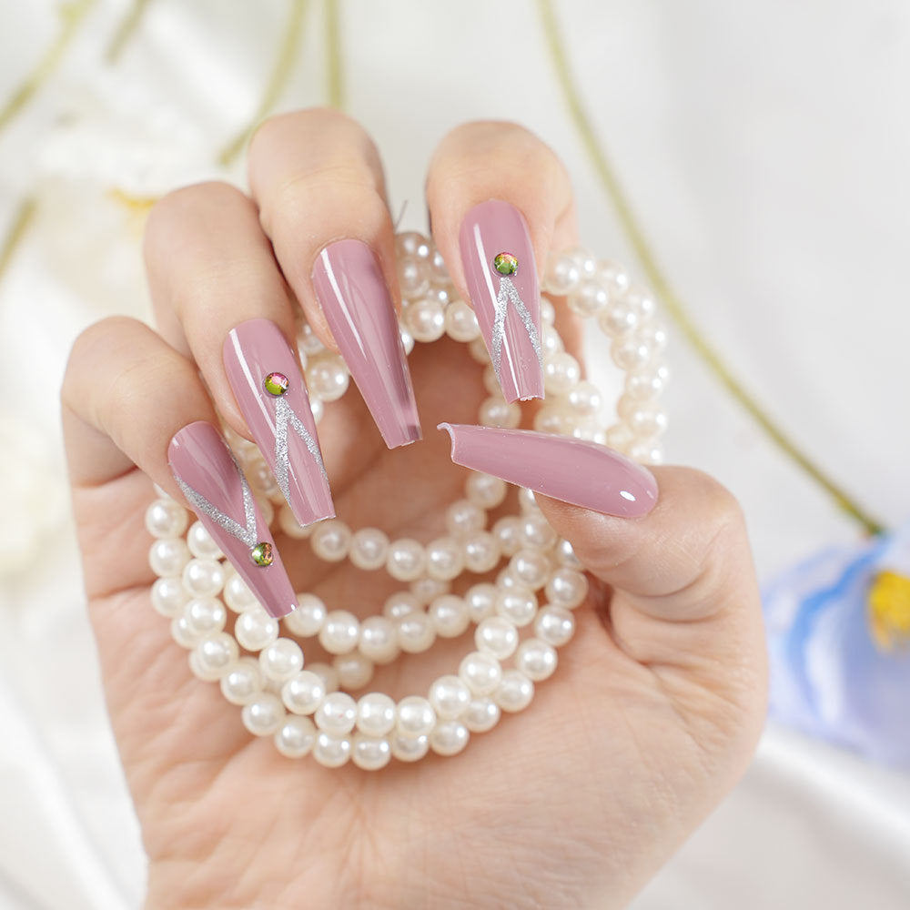 Glamouröse Stiletto-Nagelspitzen Brehn