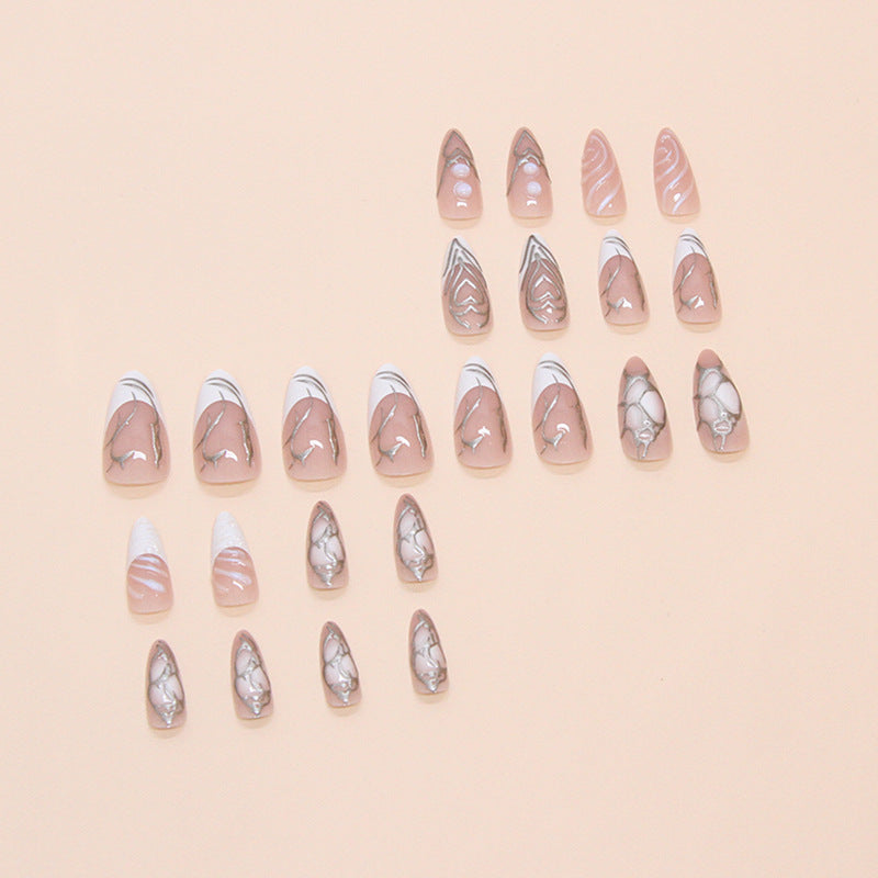 Stilvolle Lange Stiletto Press-On Nägel mit Irisierenden Design Brehn