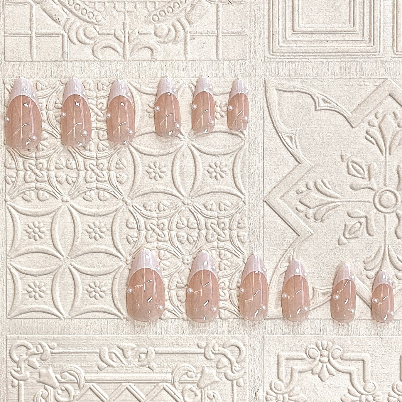 Elegantes dekoratives Press-On-Nagelset Brehn