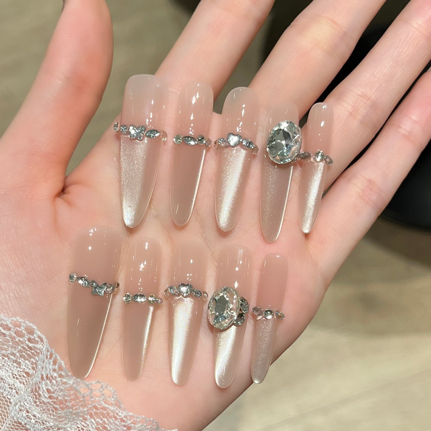 Luxus mit Strass verziertes Press-On-Nail-Set Brehn
