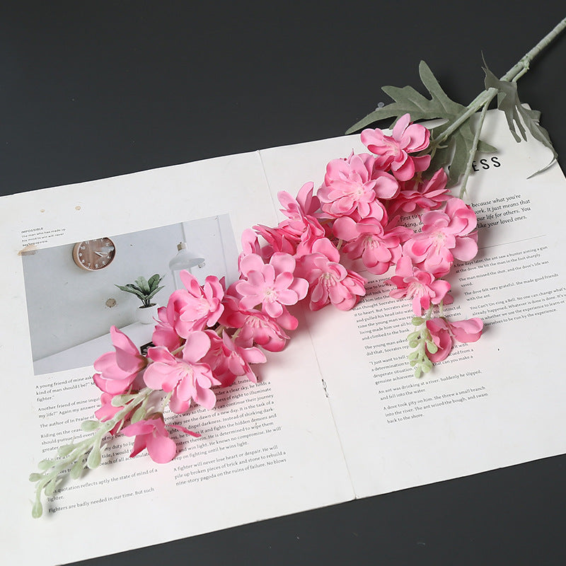 Realistischer künstlicher Blumenstängel