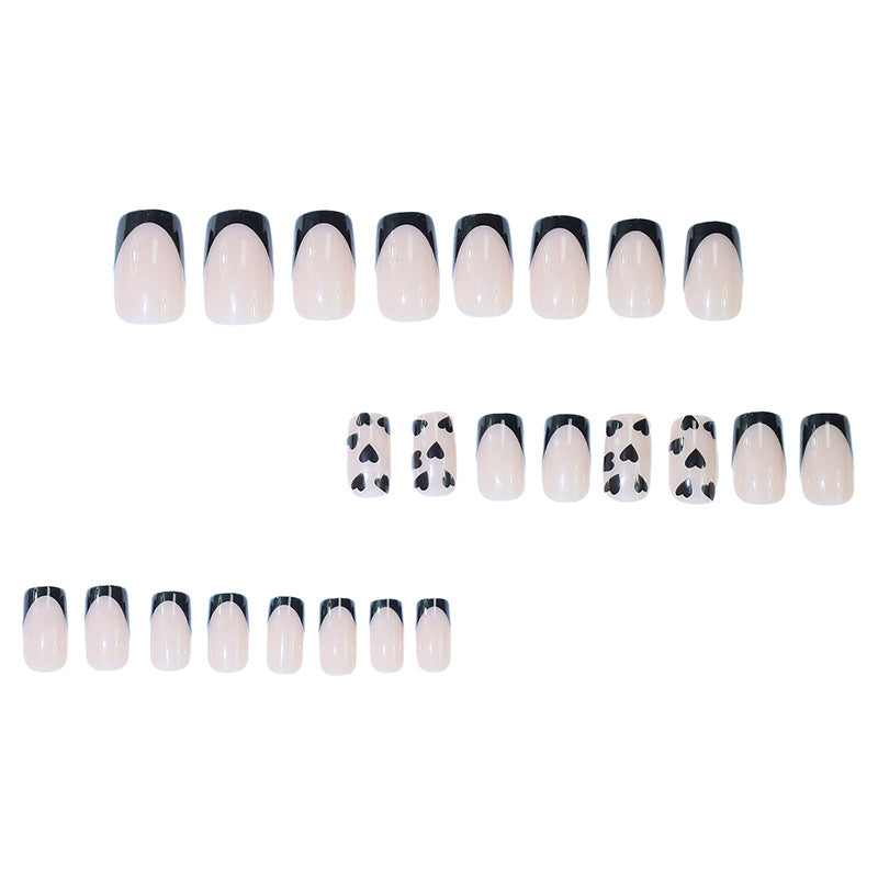 Einzigartige Herz-Akzent Nagelkunst Brehn