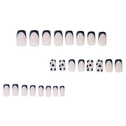 Einzigartige Herz-Akzent Nagelkunst Brehn