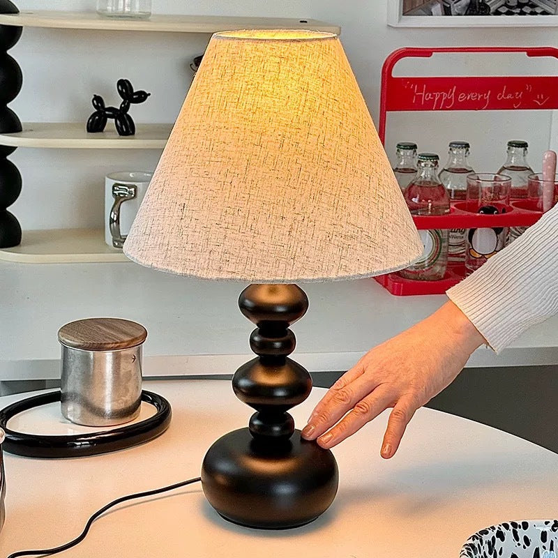 Skulpturale dekorative Tischlampe